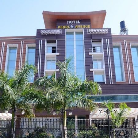 Hotel Pearl Avenue Дехрадун Екстериор снимка