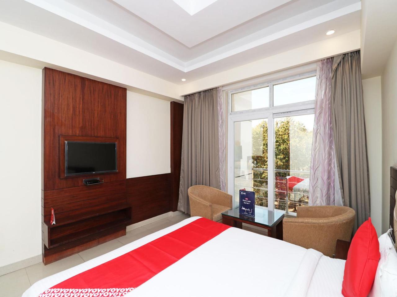 Hotel Pearl Avenue Дехрадун Екстериор снимка