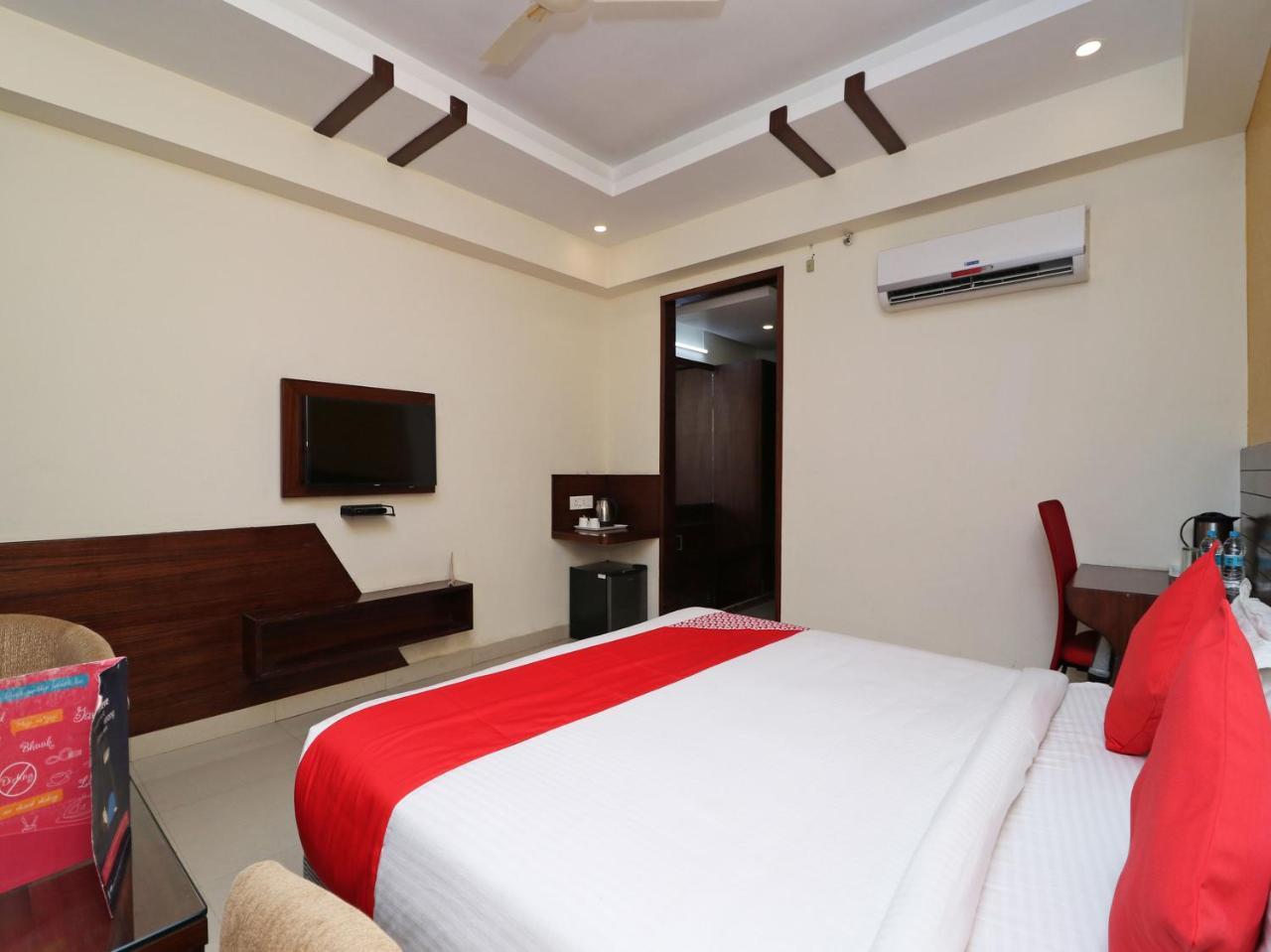 Hotel Pearl Avenue Дехрадун Екстериор снимка