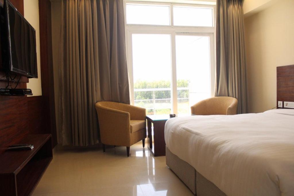 Hotel Pearl Avenue Дехрадун Екстериор снимка