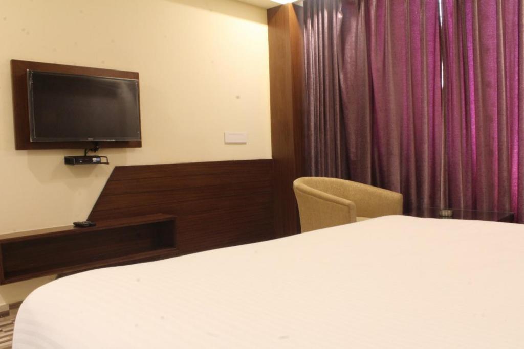 Hotel Pearl Avenue Дехрадун Екстериор снимка