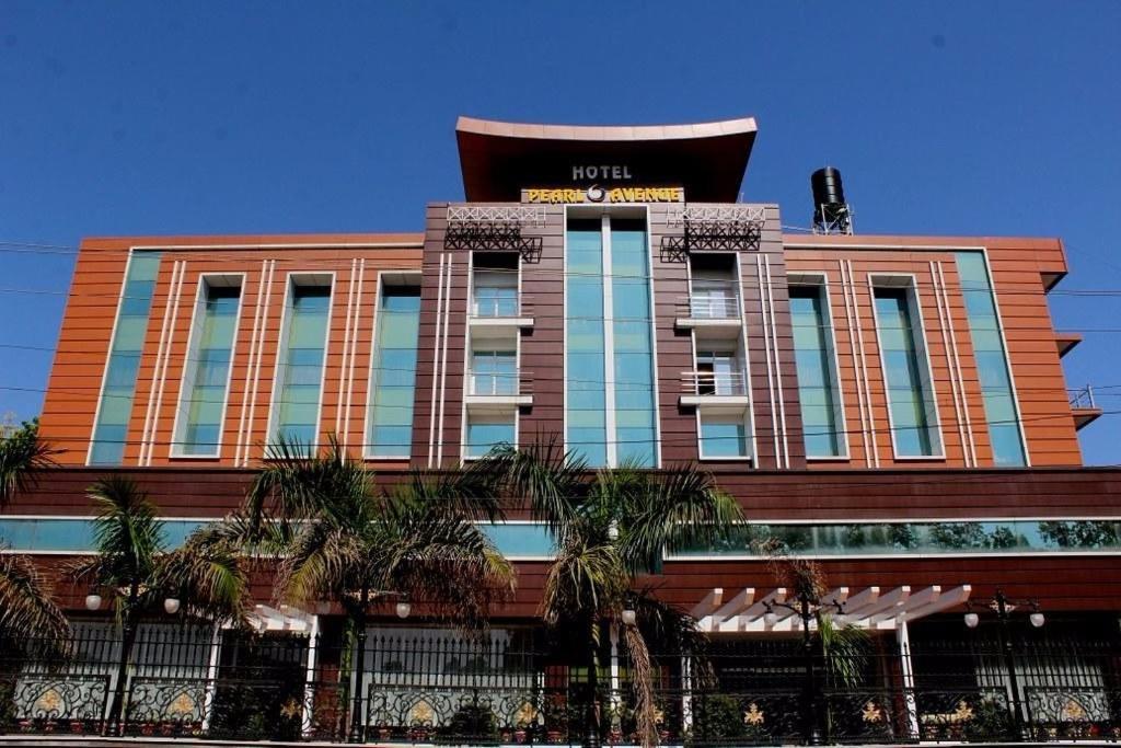 Hotel Pearl Avenue Дехрадун Екстериор снимка