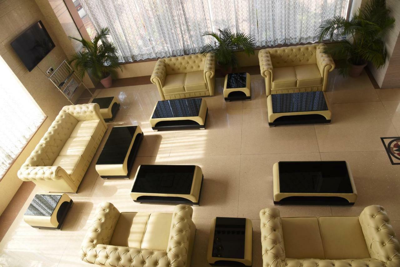 Hotel Pearl Avenue Дехрадун Екстериор снимка
