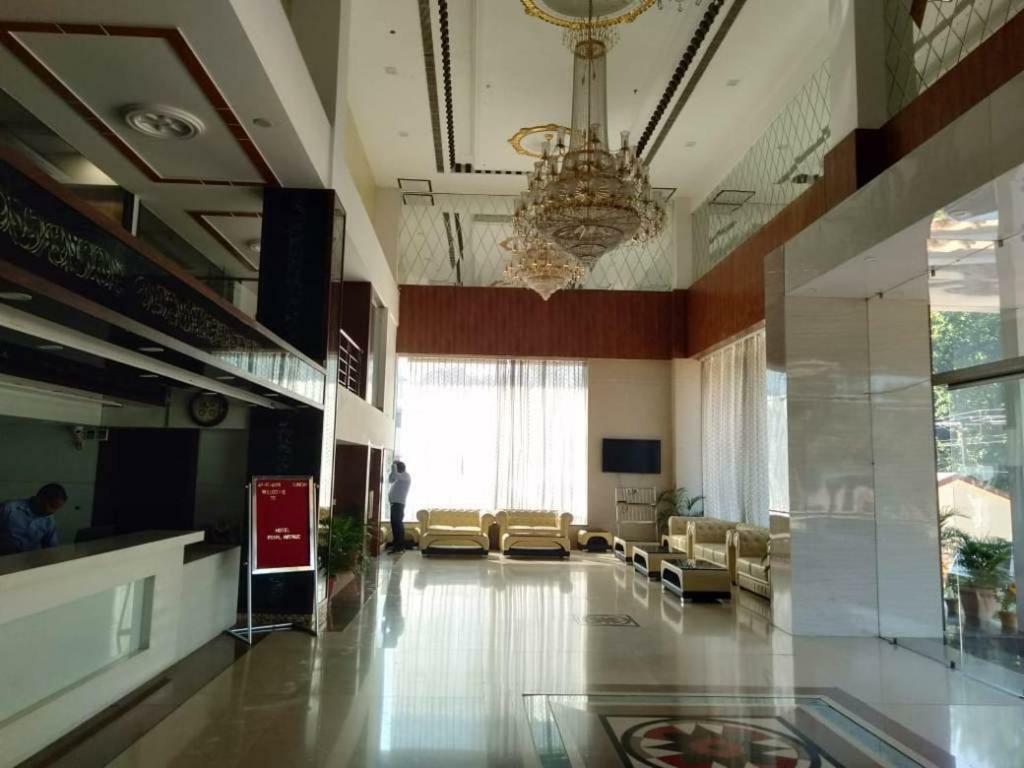 Hotel Pearl Avenue Дехрадун Екстериор снимка